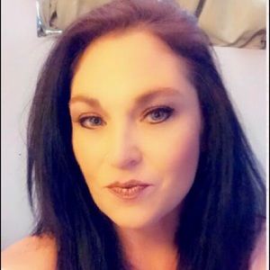 Meet your Posher, Myra